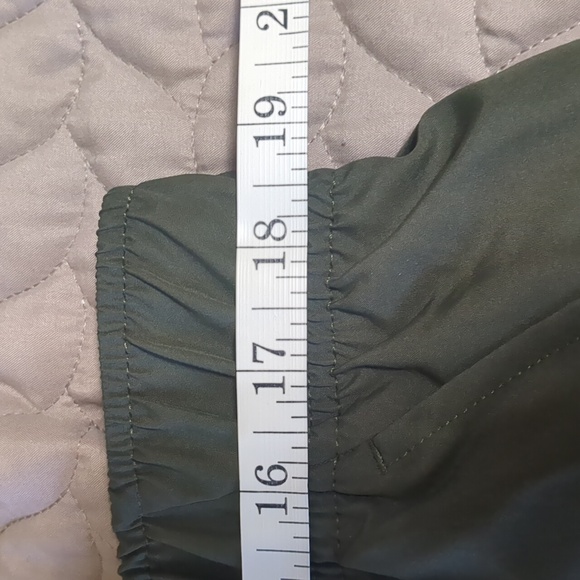 Army green athletic shorts - Picture 9 of 9